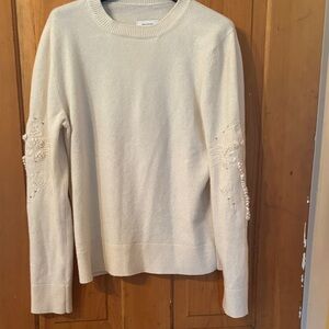 BARRIE crème cashmere XS Sweater with relief of the Scottish flower on sleeve